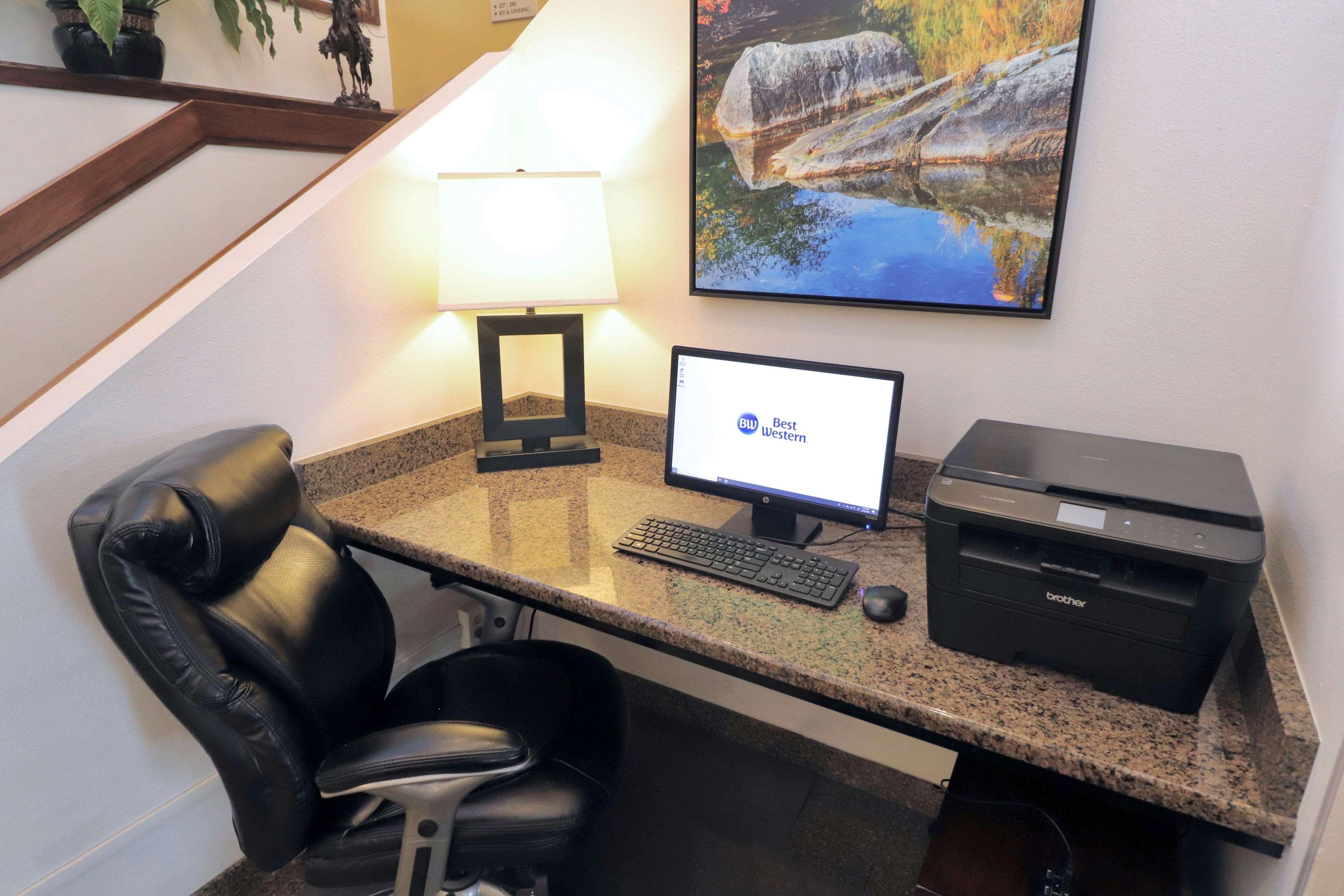 Best Western Chieftain Inn Wenatchee Bagian luar foto